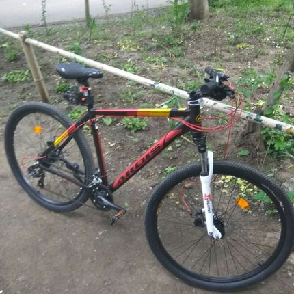 Show bike f6e00e7c d906 4593 8c96 624f2371011b
